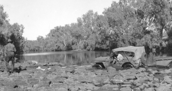       Jeep and trailer crossing the Bluey Creek        